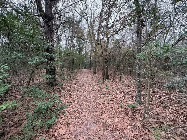 11939 Woody Ln, Bryan, TX 77807