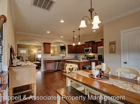 4th image of 795 Cornish Way