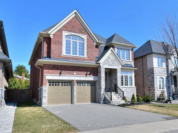 115 Mitchell Pl, Newmarket, ON L3Y 0E2