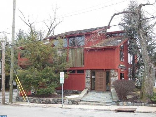 2nd image of 737 Montgomery Ave