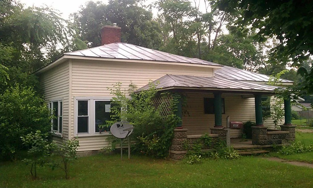 303 Court St photo 1