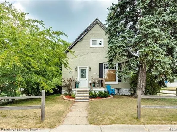 1624 17th St, Port Huron, MI 48060