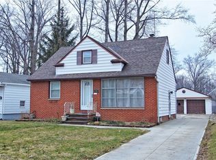 37217 Park Ave, Willoughby, OH 44094