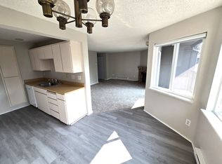 12717 NE 116th St #D-202, Kirkland, WA 98034