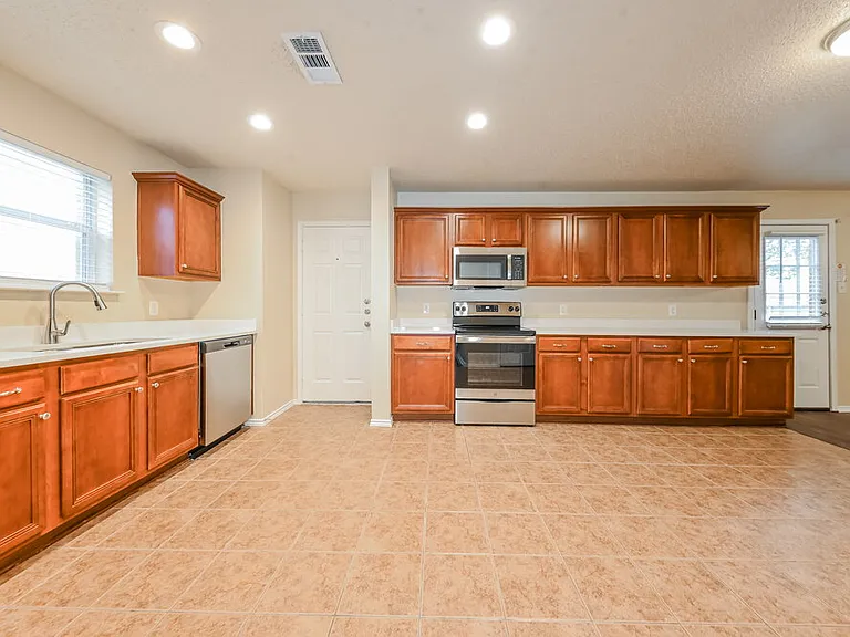 604 Snowy Orchid Ln — Photo 7