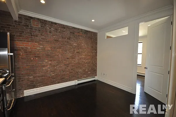 Rented by REAL New York | media 7