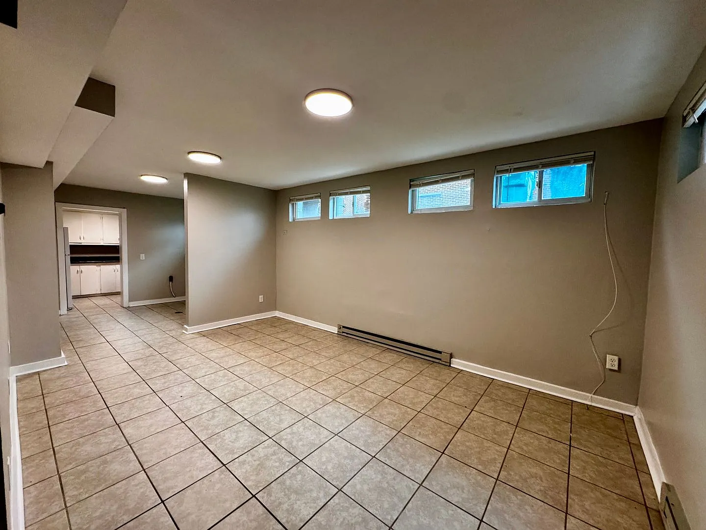 Apartment for Rent in Dayton — Photo 2