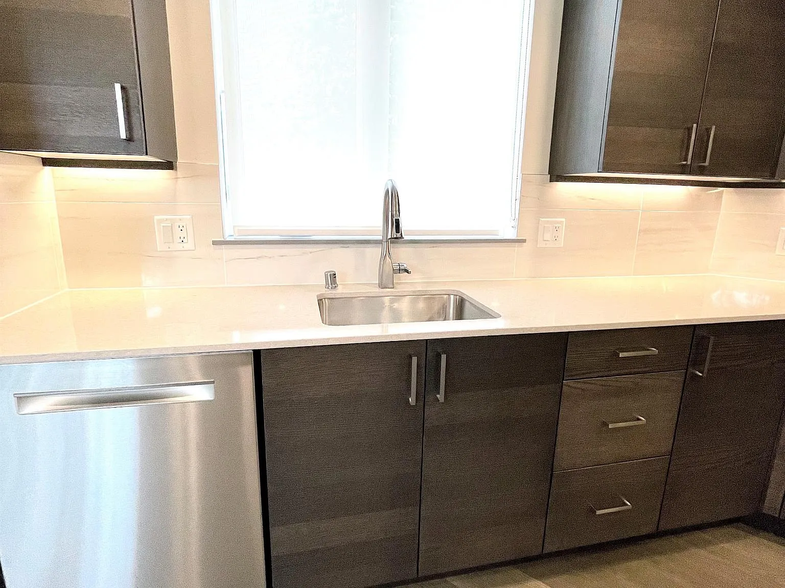 2 bed, 1178 sqft, $3,600 — Photo 3