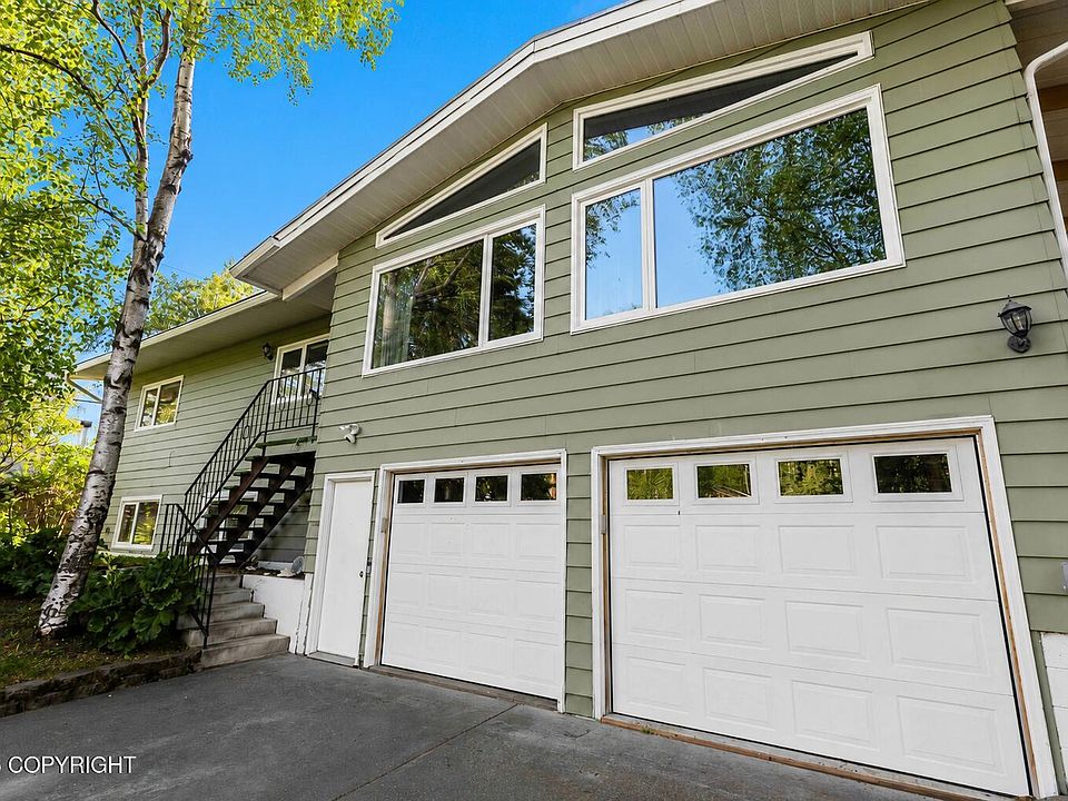 1st image of 3711 Laron Ln