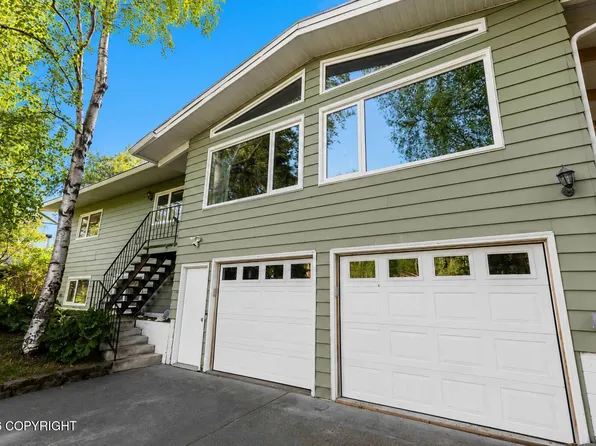 3711 Laron Ln, Anchorage, AK 99504