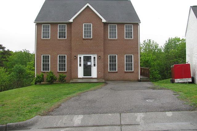 1st image of 212 Eugene Dr NW