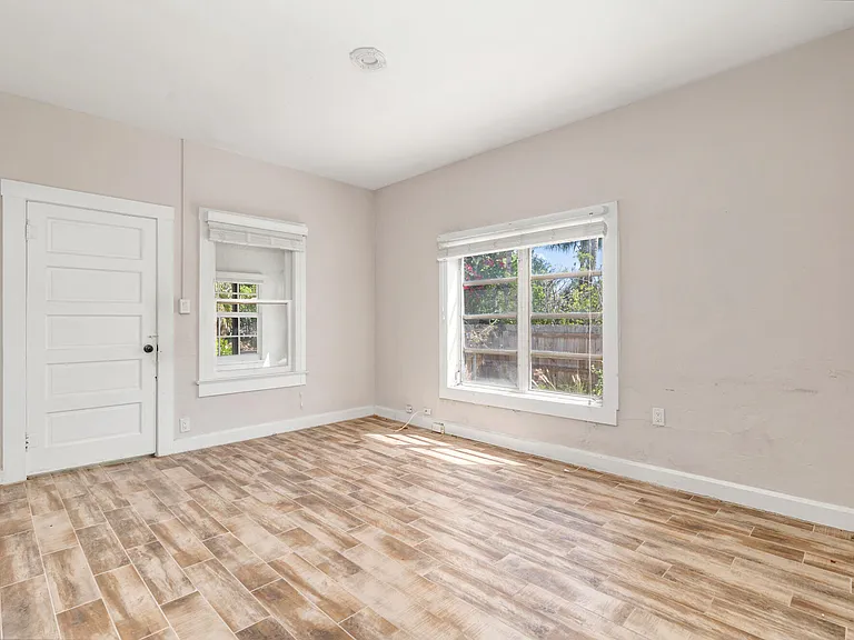 364 Puritan Rd — Photo 14