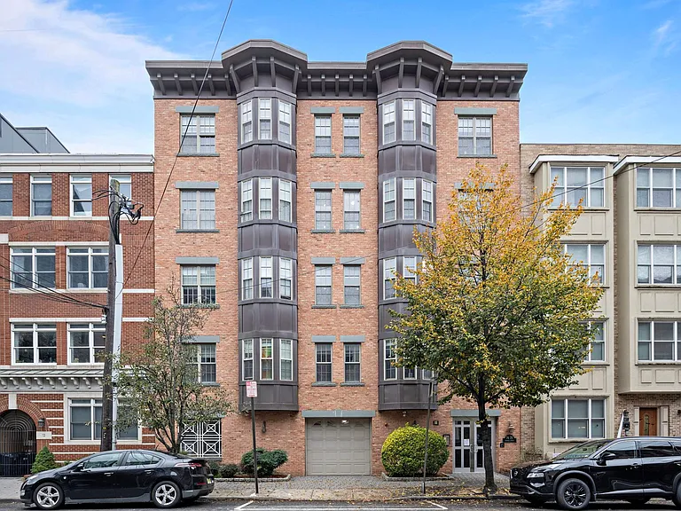 74-76 Monroe St #6 — Photo 1