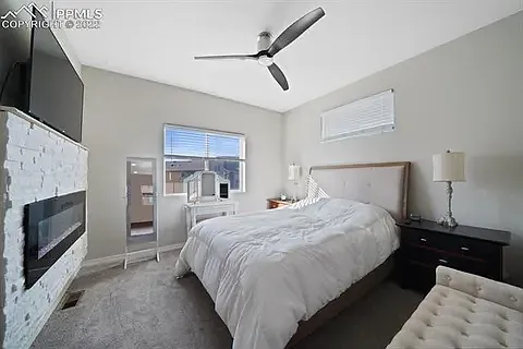 970 Grissom Dr — Photo 5