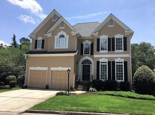 2019 Beaumont Ln, Dunwoody, GA 30338