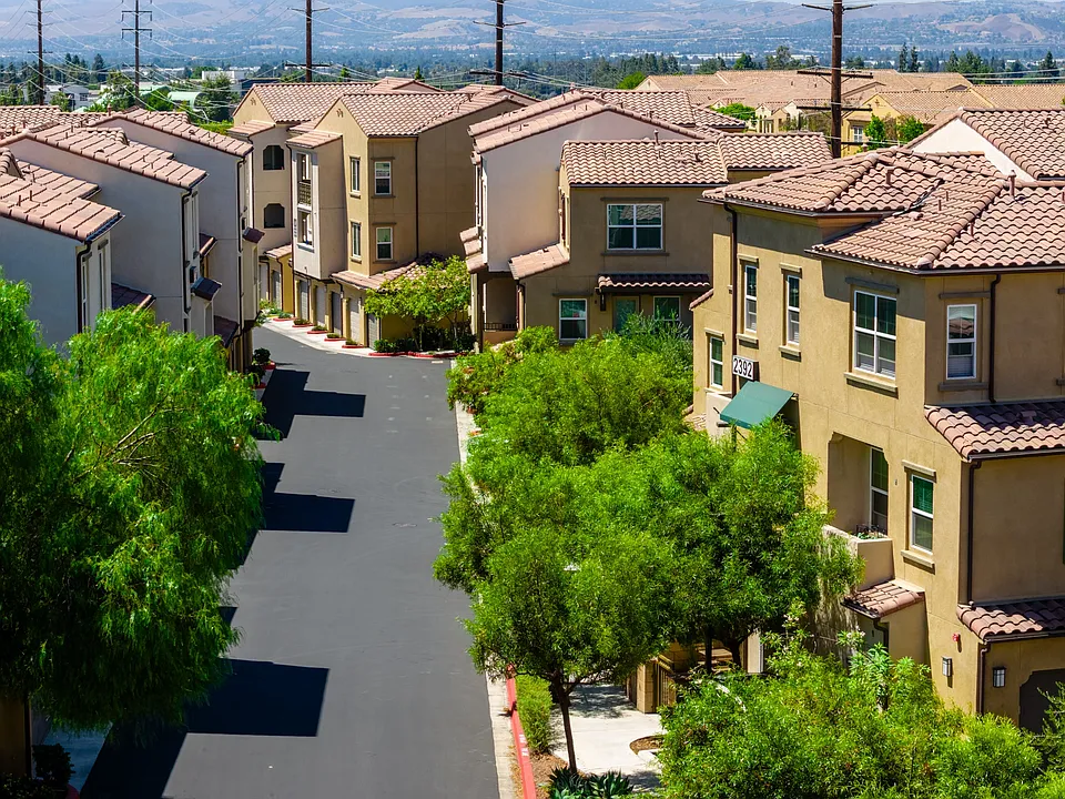Arrow Vista Village