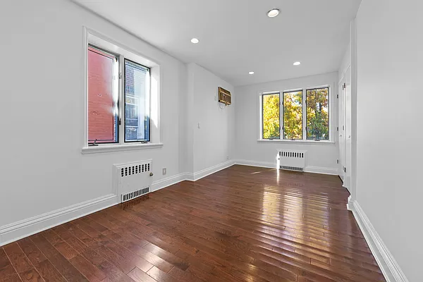 Rented by Signature Property Realty | media 31