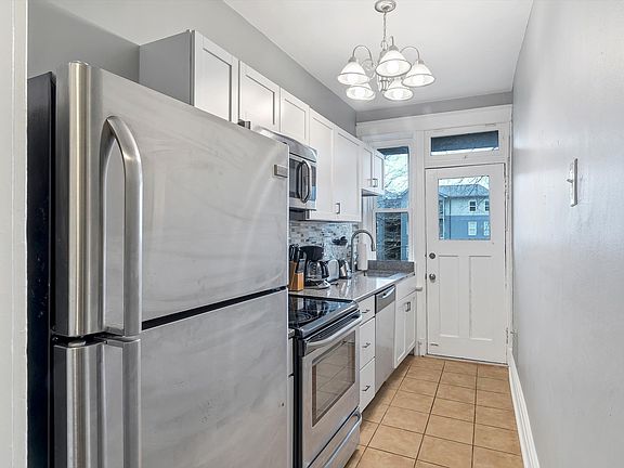 4th image of 4135 Shaw Blvd #2E