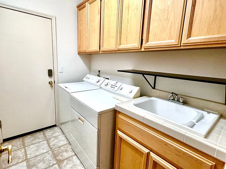 4025 Ironwood Dr — Photo 13