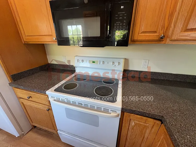 132 Abbey Ter — Photo 10