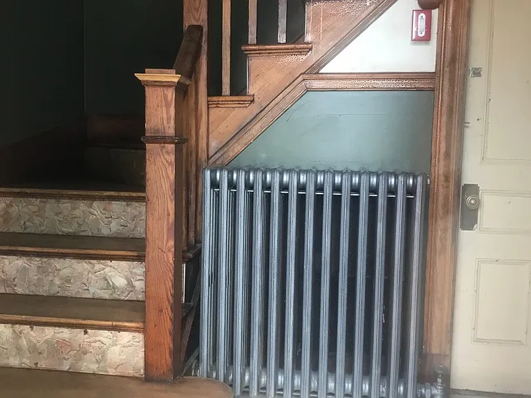 174 Ash St #1R — Photo 6