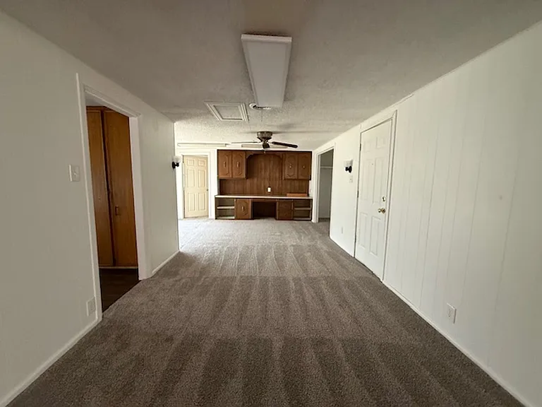 2510 Marshall St — Photo 5