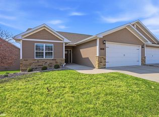 5189 Deerfield Dr, Burlington, IA 52601