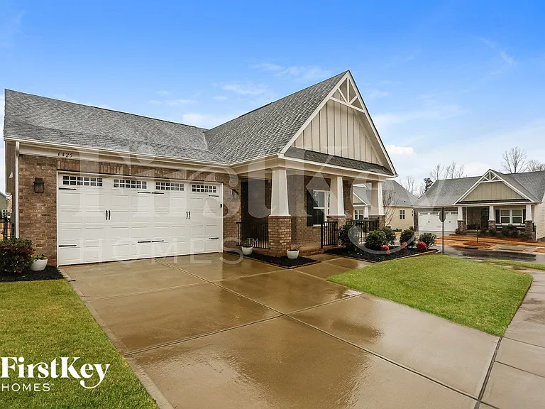 6425 Brighton Park Dr — Photo 2
