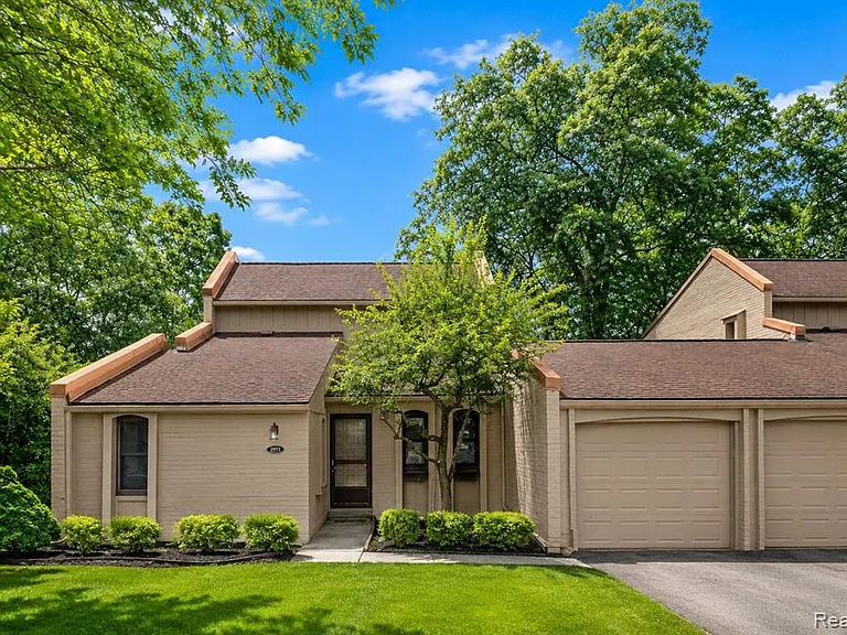 2971 Moon Lake Dr — Photo 1