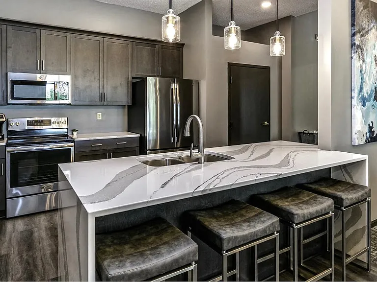 Southwest Gables Apartments — Photo 5