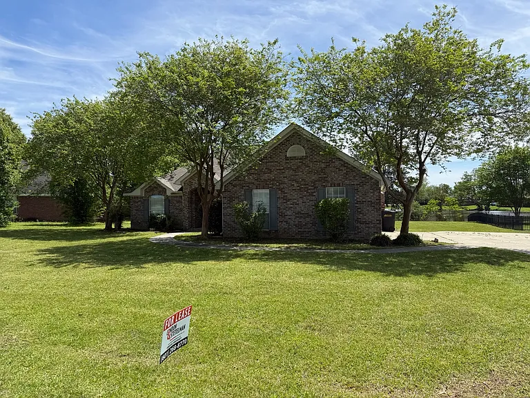 5 Rotan Ct — Photo 1