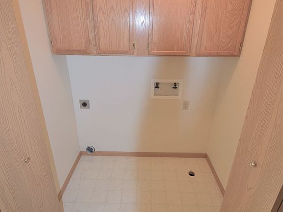 3rd image of 2440 Wheeler Dr APT B