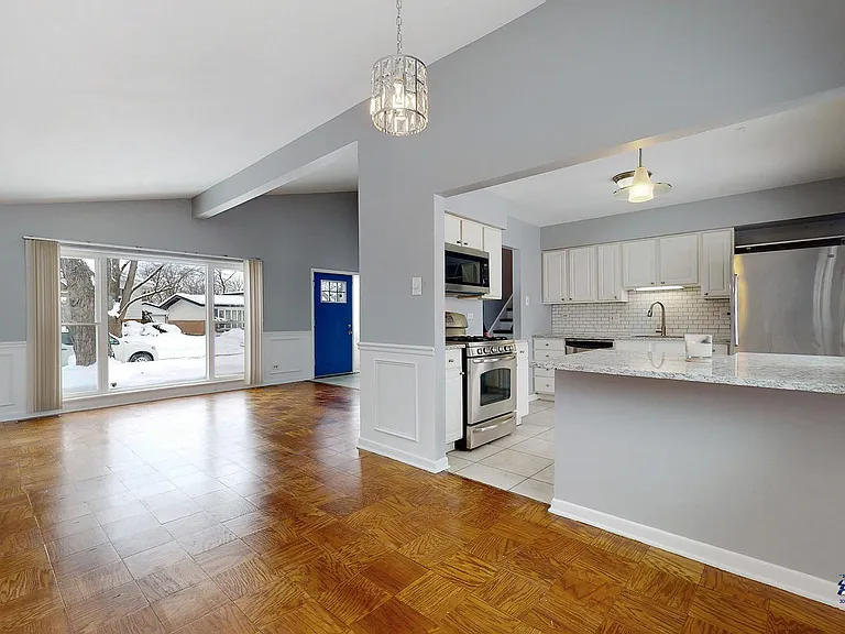224 Berry St — Photo 7