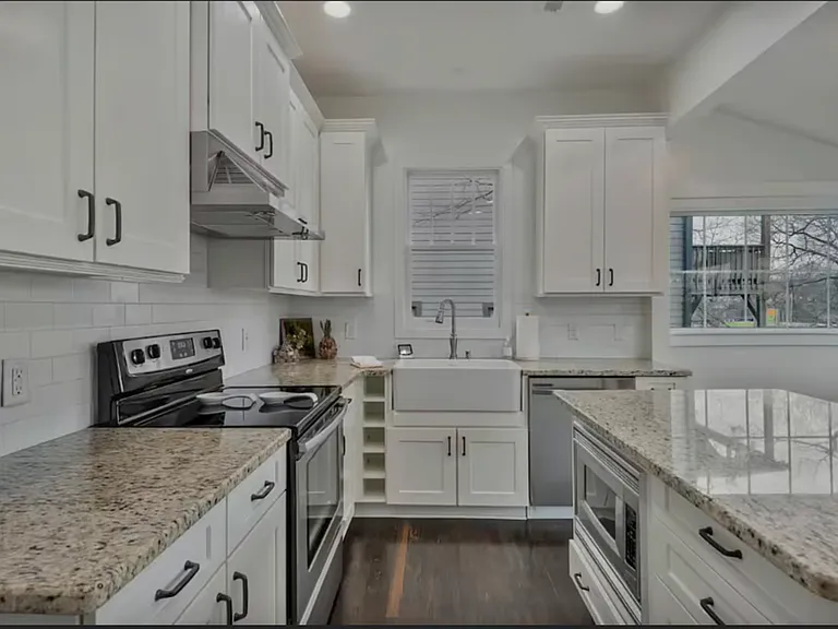Roycroft Pl — Photo 9