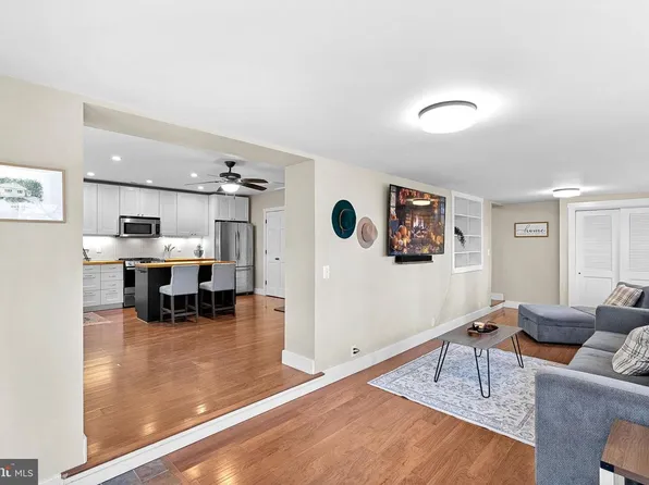 622 Timber Ln, Bluemont, VA 20135