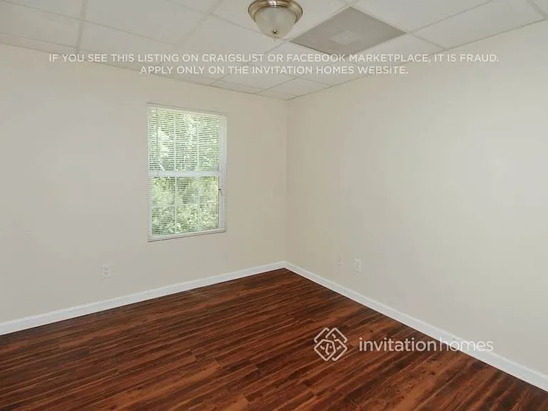 1507 Locomotive Dr NE — Photo 10