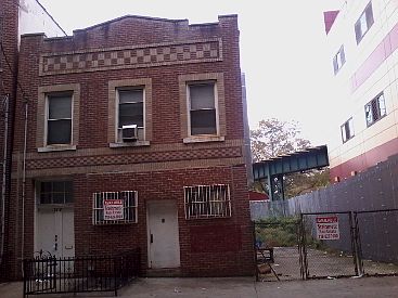 1st image of 2417 Stillwell Ave
