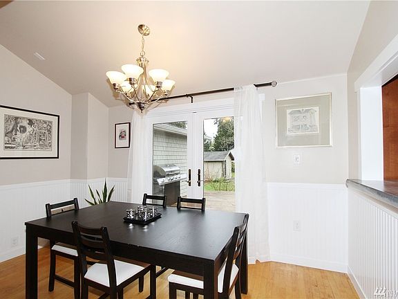 4th image of 20352 Greenwood Ave N