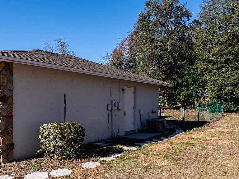 3500 N Honeylocust Dr — Photo 5