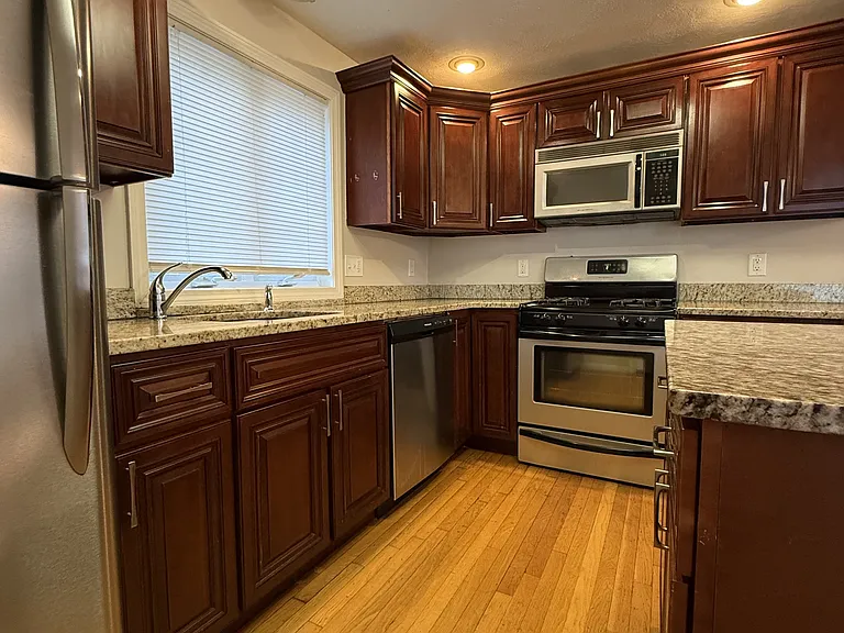 5 Kensington Park — Photo 4