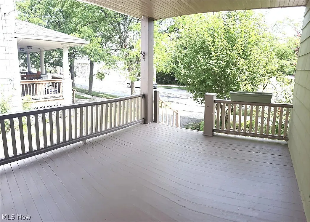 2 bed, 1.5 bath, 1782 sqft, $2,000 — Photo 2