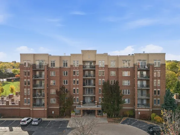 615 Perrie Dr APT 605, Elk Grove Village, IL 60007