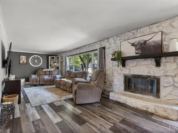 515 E Beech St, Scott City, MO 63780