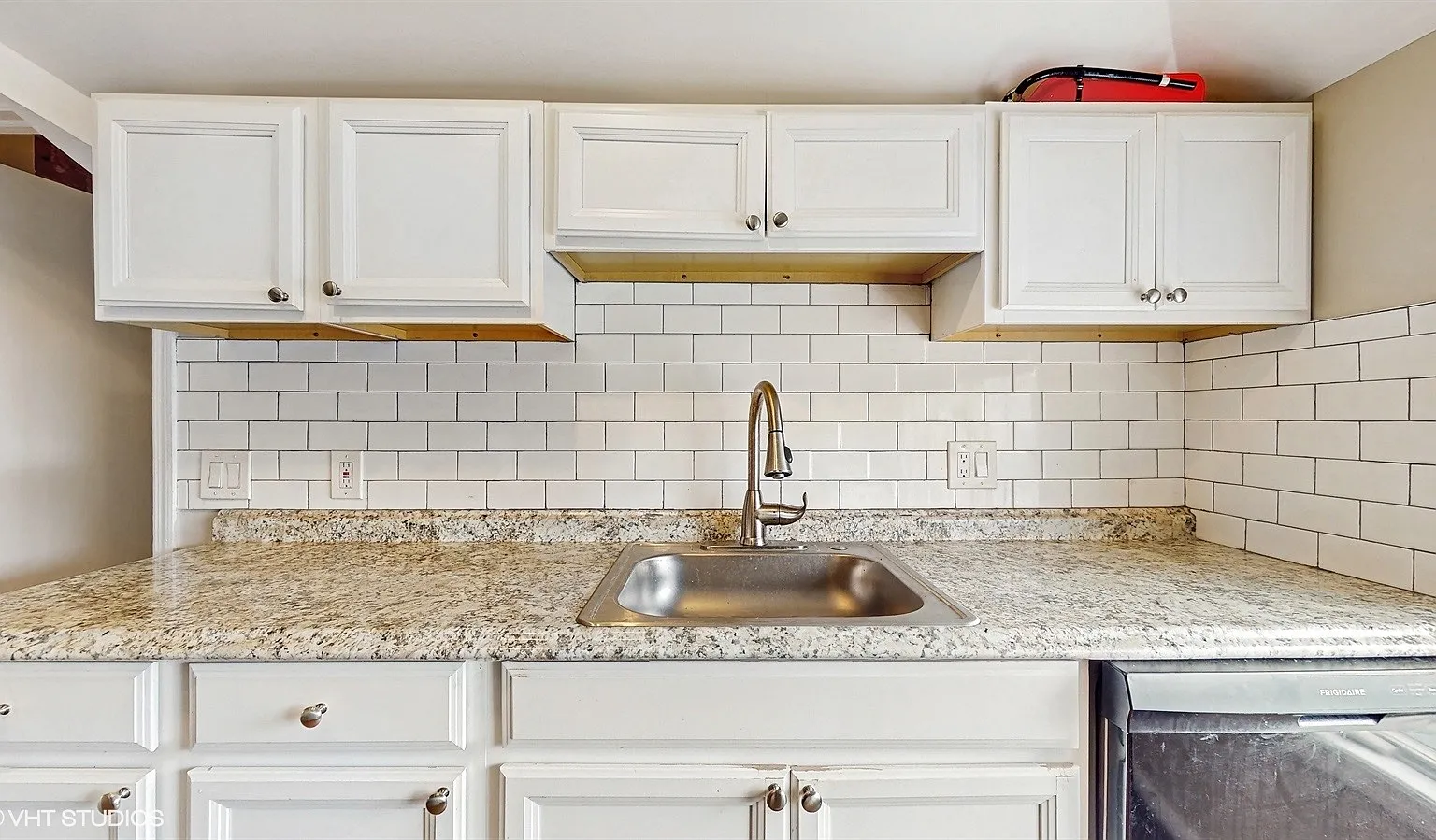 1 bed, 800 sqft, $1,800 — Photo 3