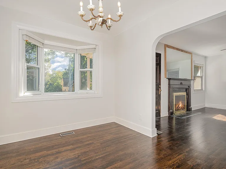 800 McDonald Ave — Photo 22