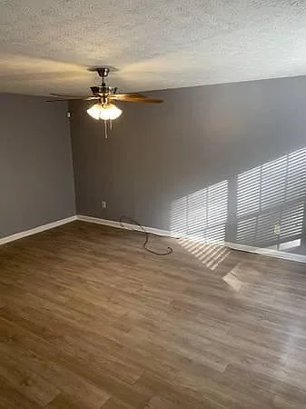 2 bed, 1.5 bath, $1,350 — Photo 2