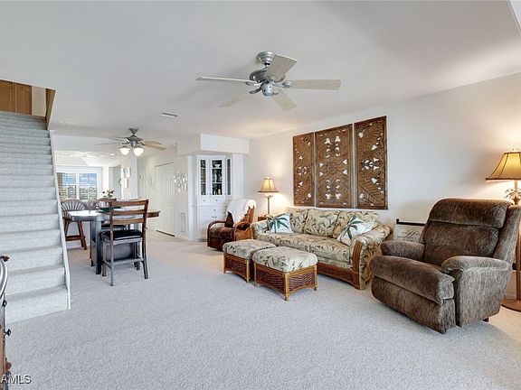 5th image of 894 Buttonwood Dr APT 215