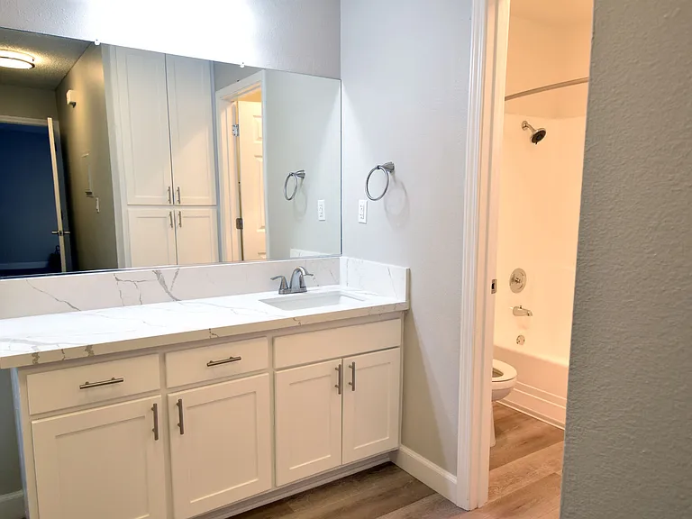 Latitude Ii — Photo 18