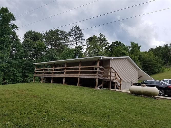 1st image of 200 Blake Mountain Ln