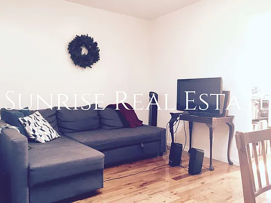 Rented by Sunrise Real Estate | media 28